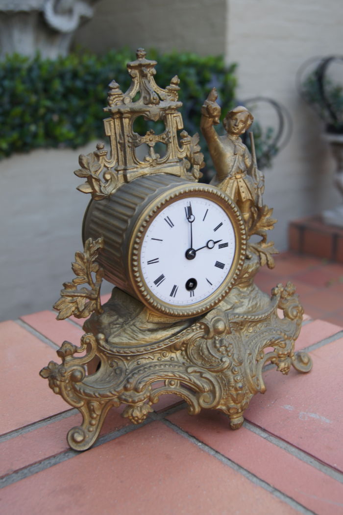 Vintage Bronze Casted French Style Mantle Clock - Image 4