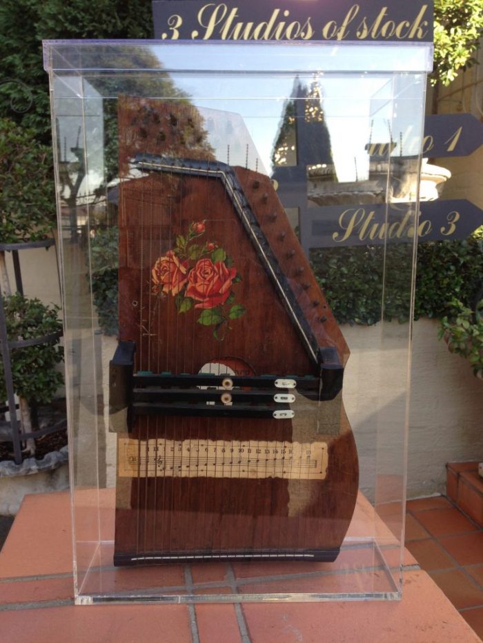 An Autoharp by Charles Zimmerman Circa 1888 in Perspex Display Box - Image 4