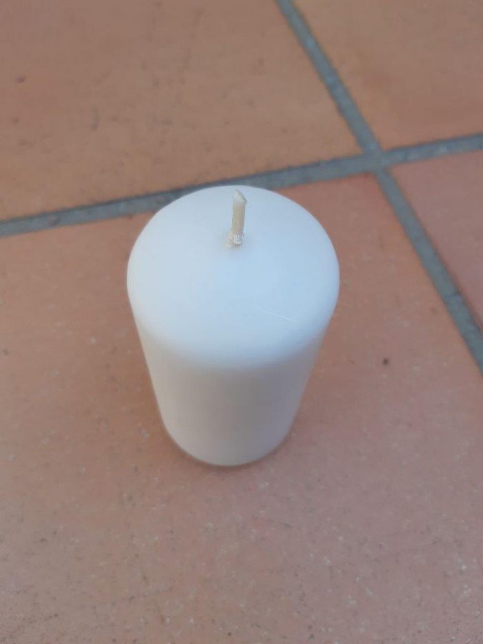 Medium Wax Candles  Diameter 50mm X Height 100mm - Image 3