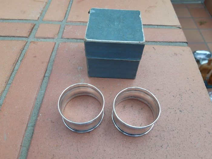 Pair of sterling silver napkin/Serviette rings in box 41grams - Image 2