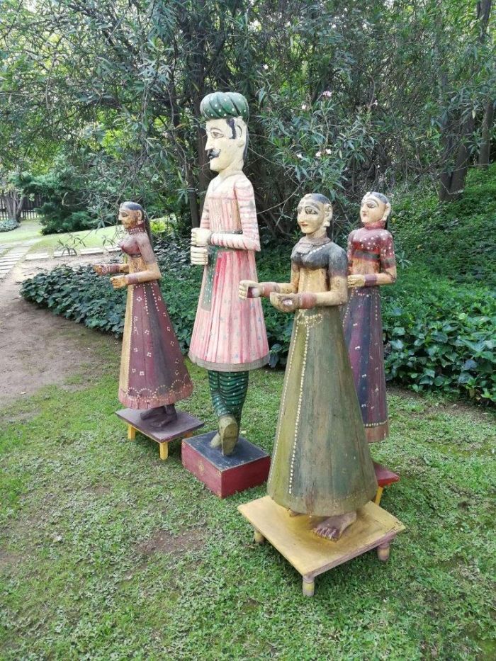 A Set of 4 Tall  Holy Indian Figurines (possibly antique but over 50 years old or older Gangaur Gavar holy figurines) with a male gate watcher and 3 females) - Image 4