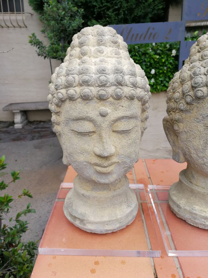 A Pair of 20th Century English Cast Stone Concrete Busts of Buddha On Perspex Bases ND - Image 6