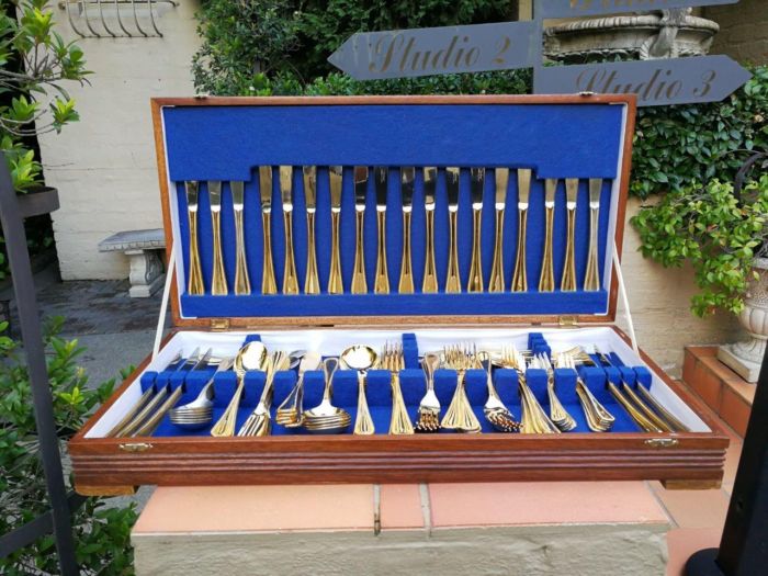 A 24k Gold Plated Cutlery Set Comprising 112 Pieces In Canteen - Image 2