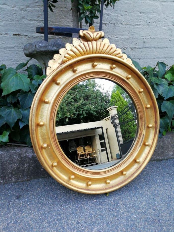 A Large Giltwood Regency Convex Mirror - Image 3