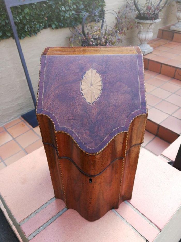 An 18th Century Walnut and Inlaid Knife Box. Interior missing - Image 2