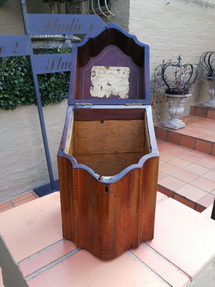 An 18th Century Walnut and Inlaid Knife Box. Interior missing - Image 4