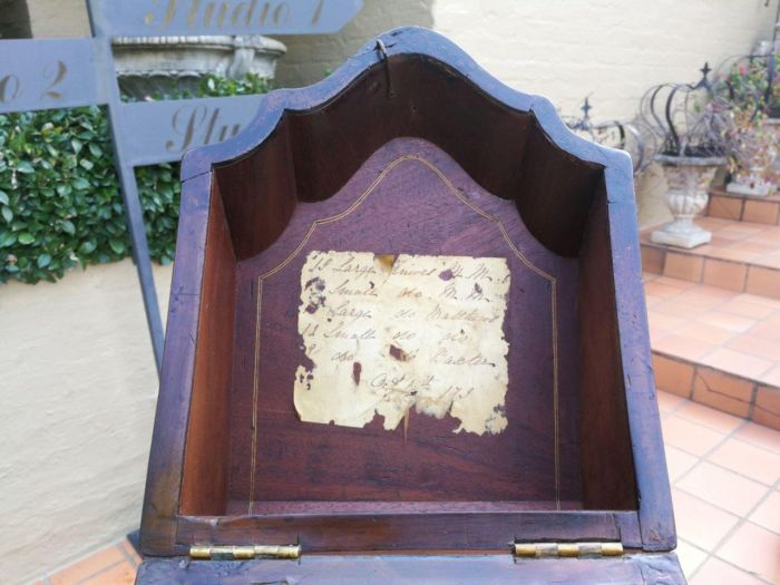 An 18th Century Walnut and Inlaid Knife Box. Interior missing - Image 6