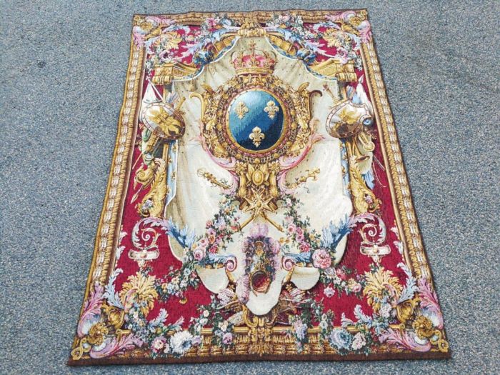 A French Woven Grandes Tapestry Woven Tapestry with Lining (The original pieces are at the Louvre and at the Versailles castle. The arms are those of the French Kingdom)