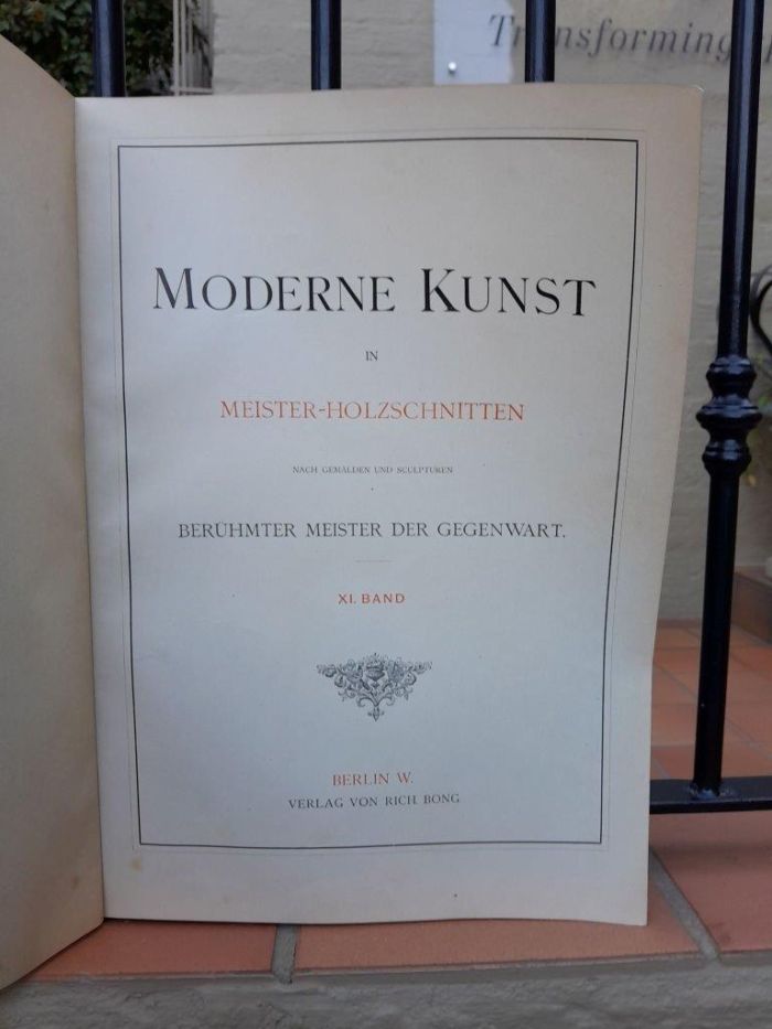 An Antique Moderne Kunst in Meister-Holzschnitten Hard Cover with Gold Finishing to Pages and Gold Gild Inlay on Cover  By beruhmter Meister der Gegenwart XI Band, published by Verslag van Rich Bong, Berlin - Image 4