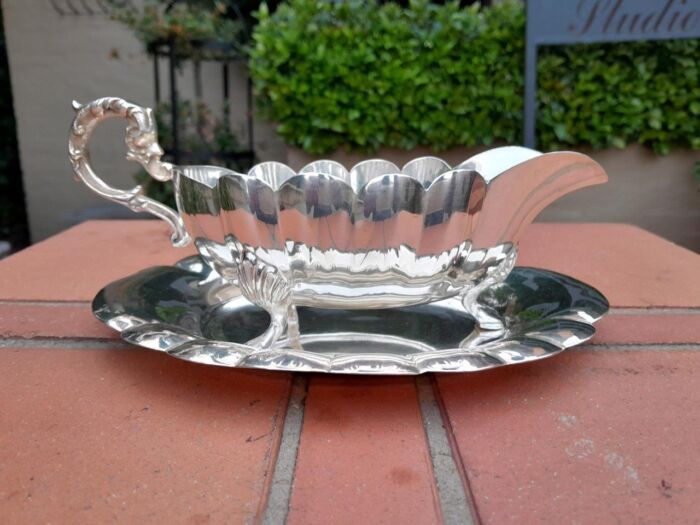 A 20th Century Silver Plate Gravy / Sauce Boat On Tray - Image 2