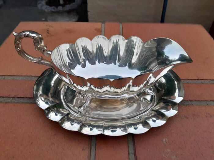 A 20th Century Silver Plate Gravy / Sauce Boat On Tray - Image 3