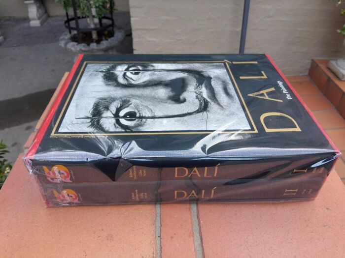 SALVADOR DALI