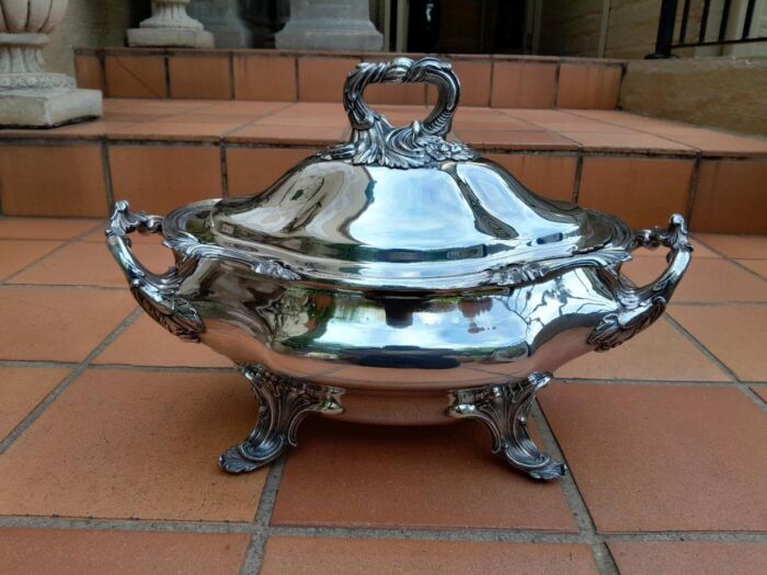 A 20th Century Large Silver Plate Tureen With Lid On Feet