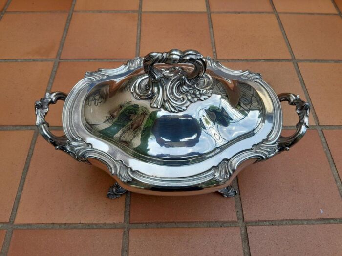 A 20th Century Large Silver Plate Tureen With Lid On Feet - Image 3