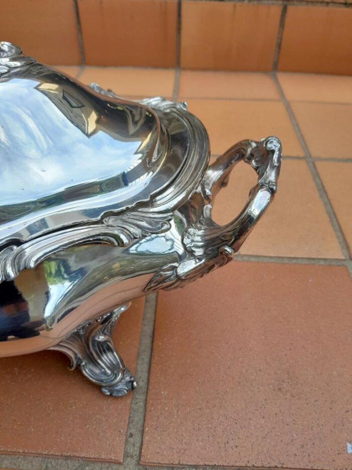 A 20th Century Large Silver Plate Tureen With Lid On Feet - Image 4