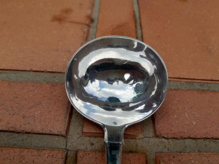 An Early 19th Century Circa 1812 English George III Sauce Ladle - Image 3