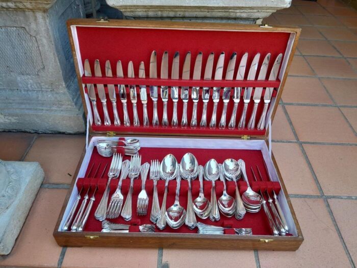 A 12 Place Cutlery Set By Spear & Jackson EPNS Silver-Plate In A Canteen Comprising - Image 3