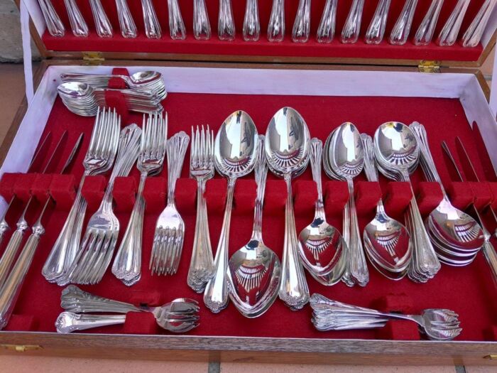 A 12 Place Cutlery Set By Spear & Jackson EPNS Silver-Plate In A Canteen Comprising - Image 6