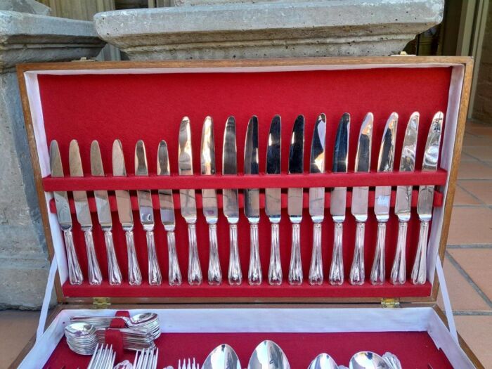 A 12 Place Cutlery Set By Spear & Jackson EPNS Silver-Plate In A Canteen Comprising - Image 7