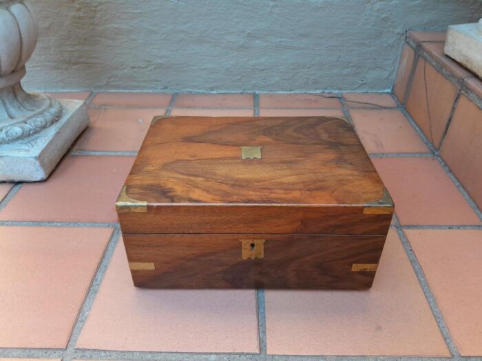 An Antique Victorian Mahogany Writing Slope With Brass Fittings - Image 6