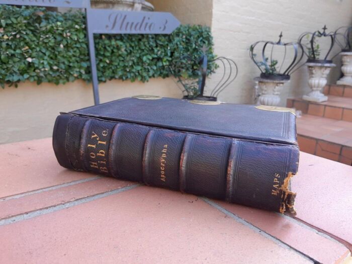 A 19th Century Bible With Old And New Testament With Gilt Tooled Leather And  Clasp - Image 3