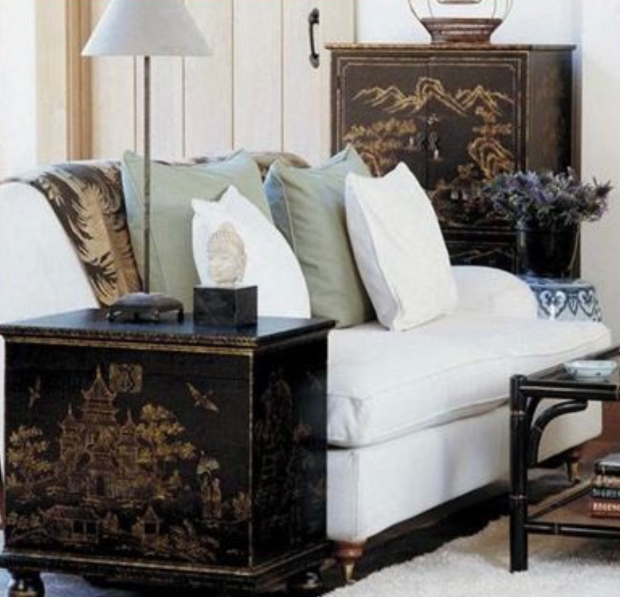 Integrating Chinese antiques & accessories with modern décor